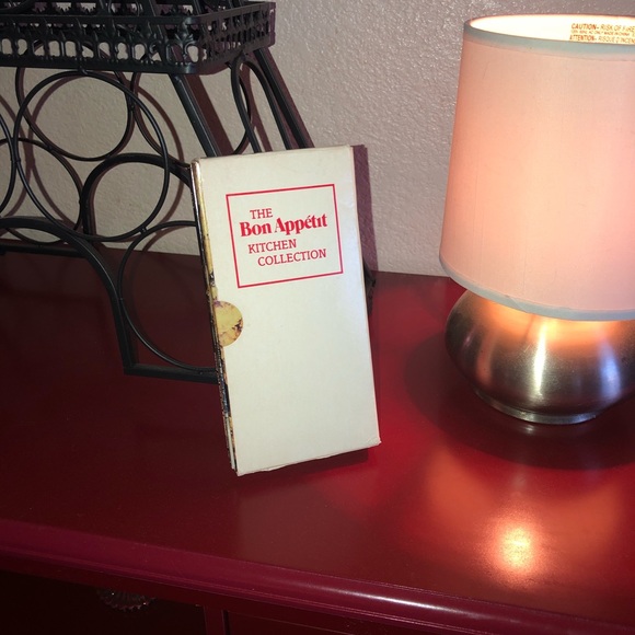 📚1983 The Bon Appetit Kitchen Collection Books - Picture 1 of 8